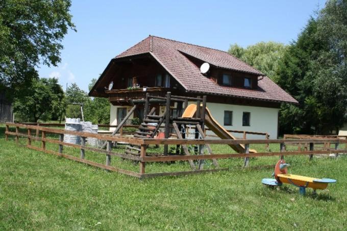 Schmautz Ferienwohnungen & Zimmer Miklauzhof Exterior photo